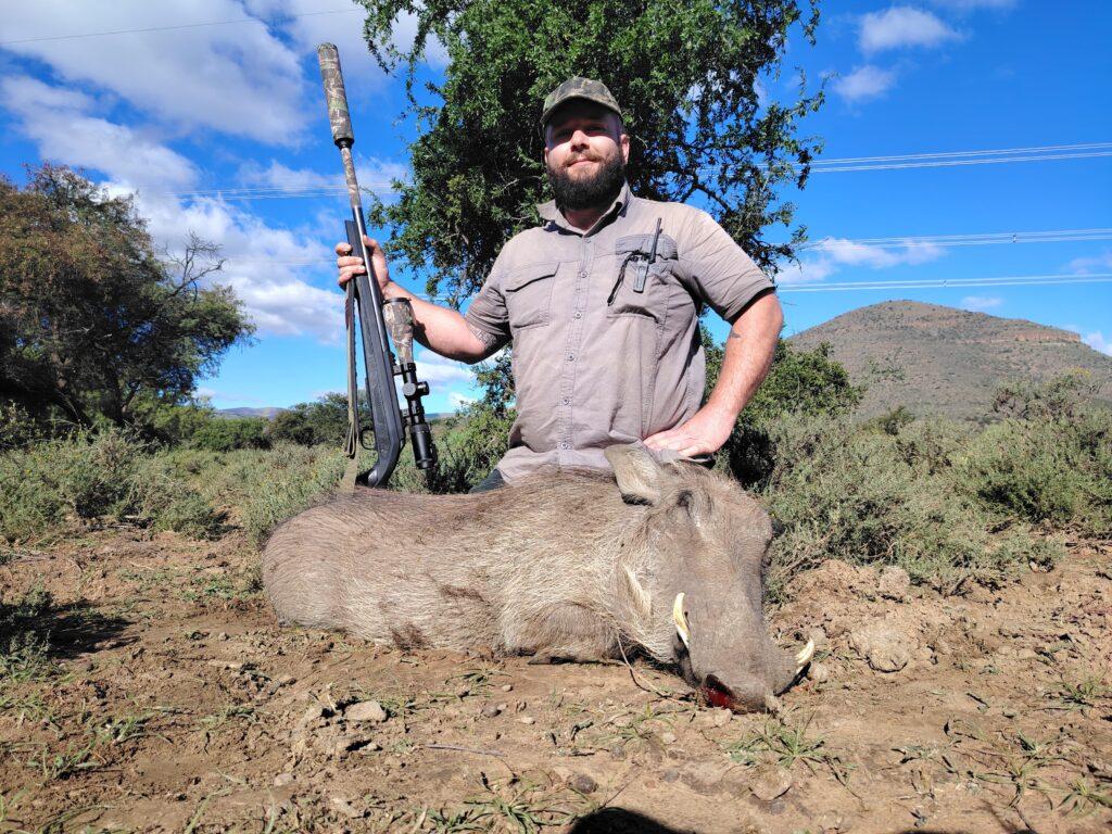 warthog hunting